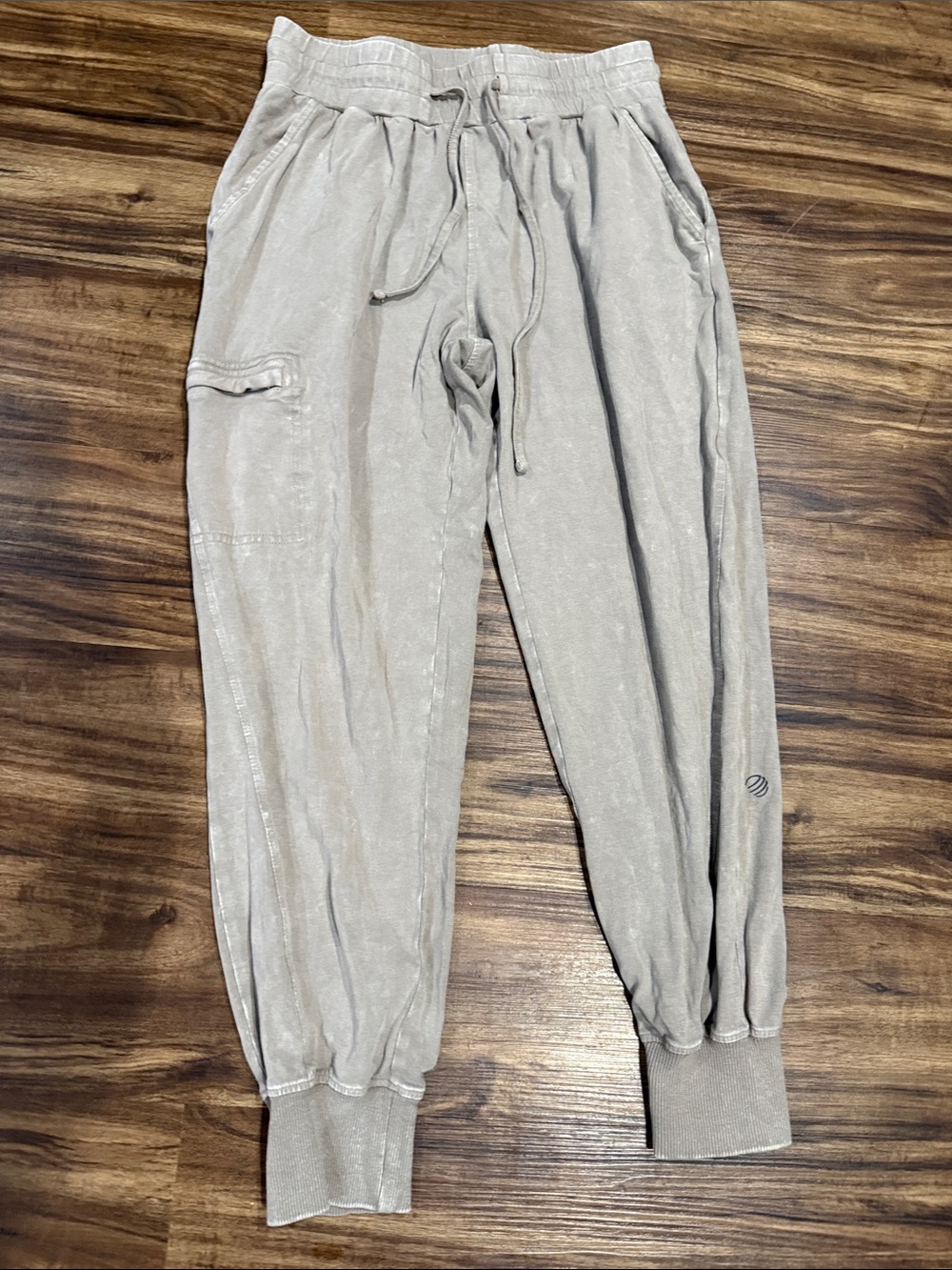 MPG Women's Light Gray Drawstring Jogger Pants
